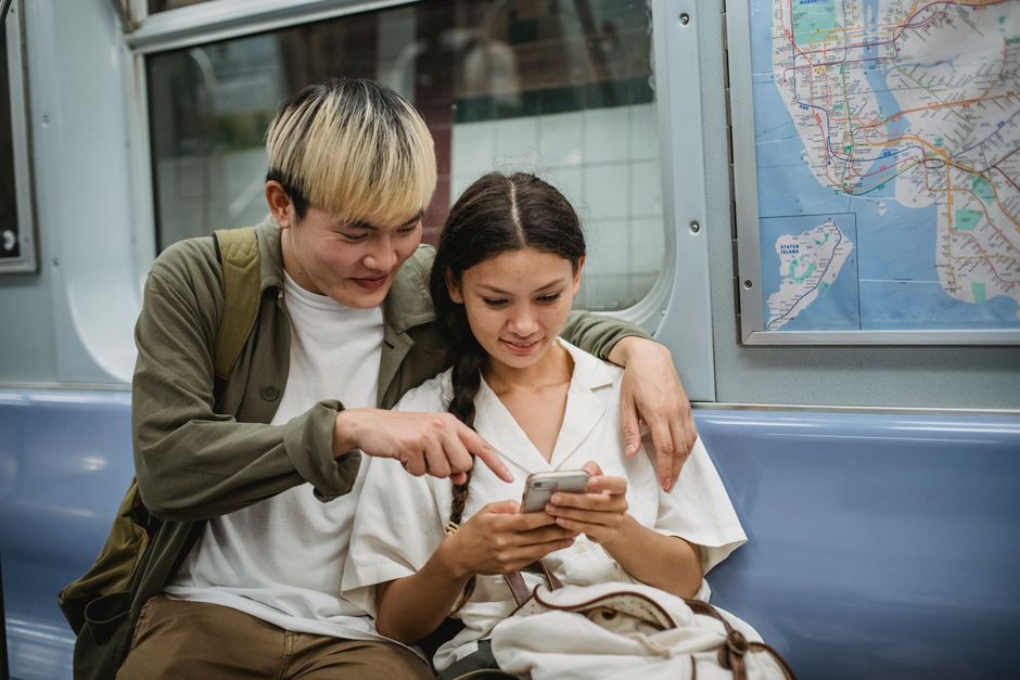 Как подключить еще1 телефон к впн в Happ